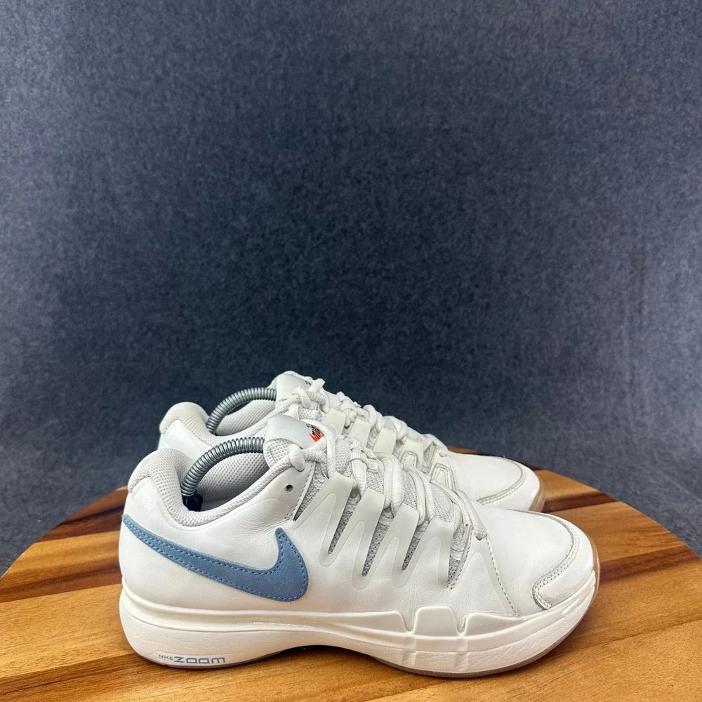 NikeCourt Air Zoom Vapor 9.5 Tour Heritage Sail/Gum/Univ Blue FJ1683-100 Mens 6